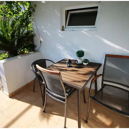 Apartments Elvis Primosten Exterior photo