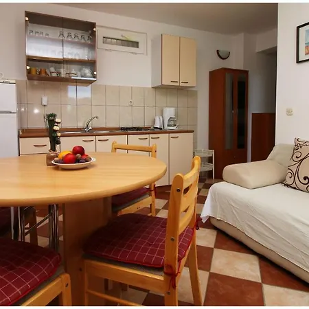 Apartments Elvis Primosten Exterior photo
