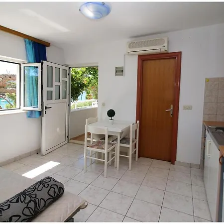 Apartments Elvis Primosten Exterior photo