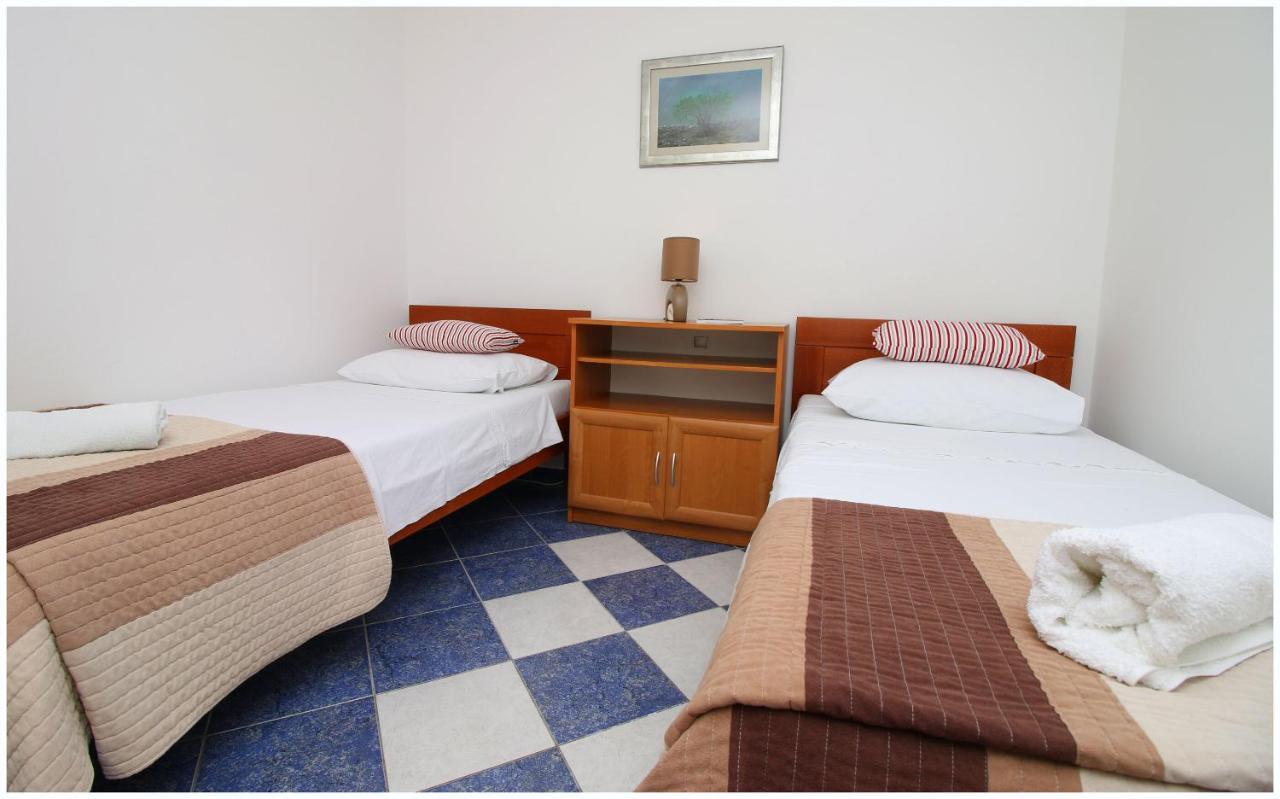 Elvis Apartament