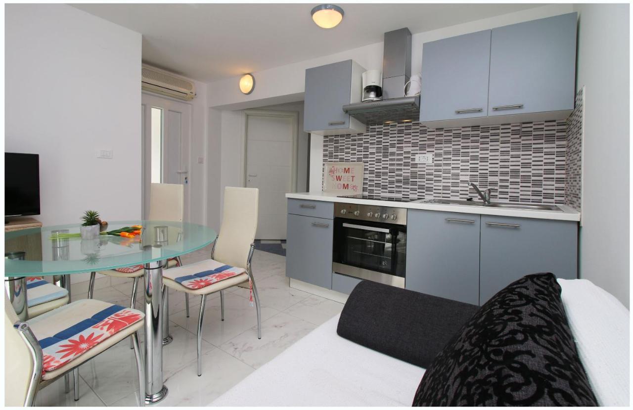 Elvis Apartament *