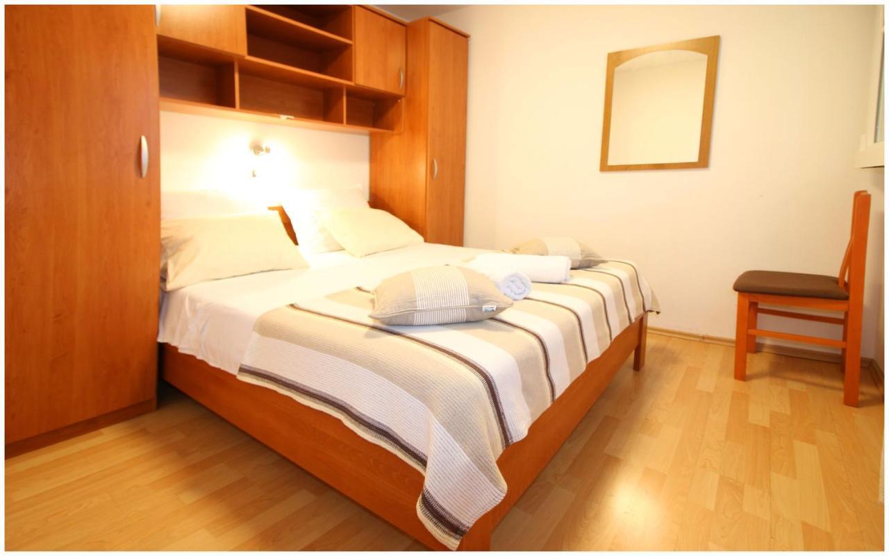 Elvis Apartament